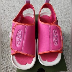 Keens girls sandals size 13